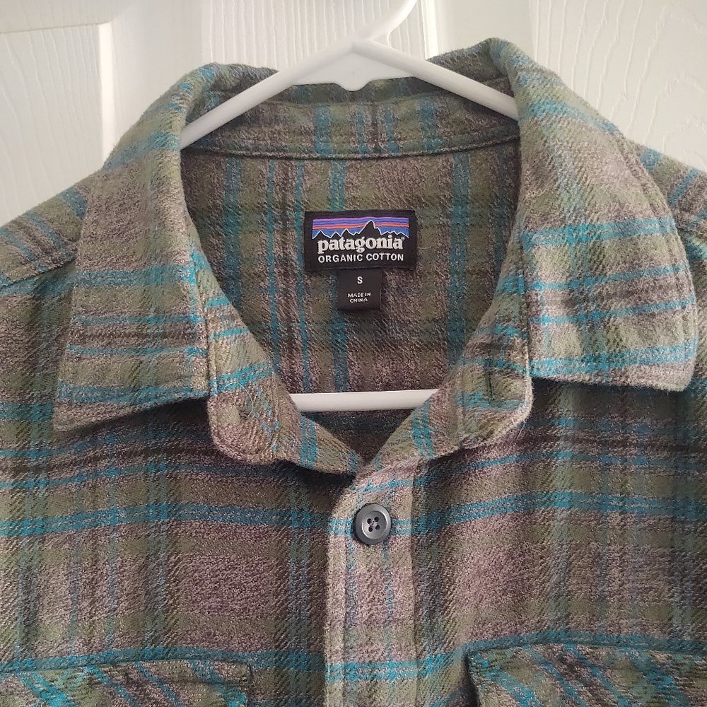Patagonia MENS SMALL flannel